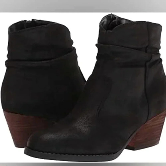 Bella Vita Woman's Helena Ankle Boots Short Size 7.5 black - Picture 2 of 4